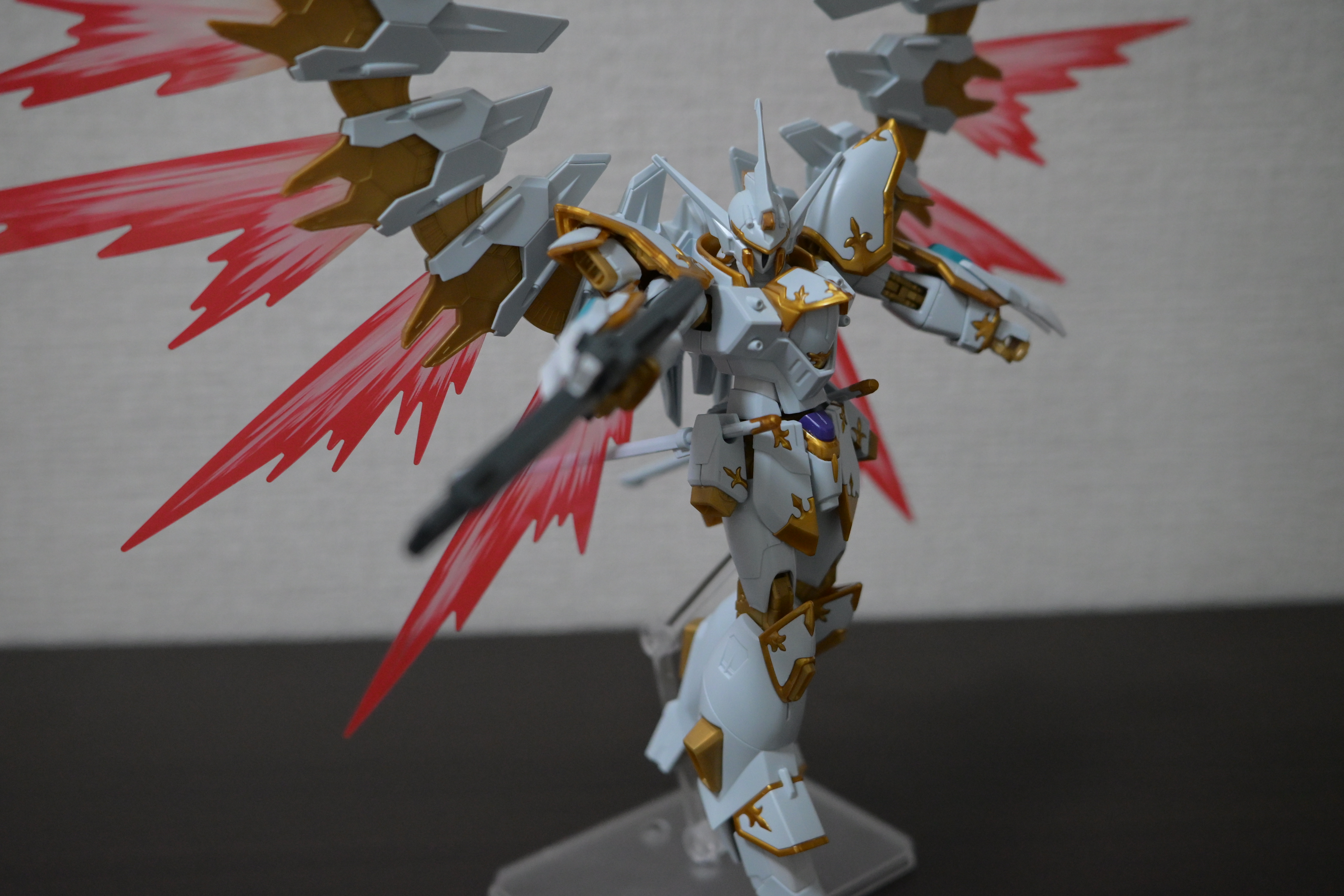 羽根が超ド派手！！ ガンプラ ガンダムSEEDFREEDOM HGCE ブラック